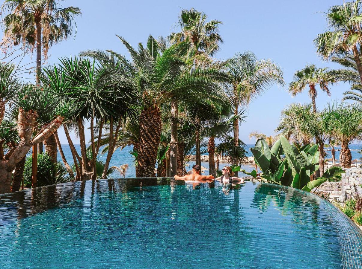 Amathus Beach Hotel Limassol Ngoại thất bức ảnh Infinity pool at the Grand Palladium Hotel, Rhodes, Greece