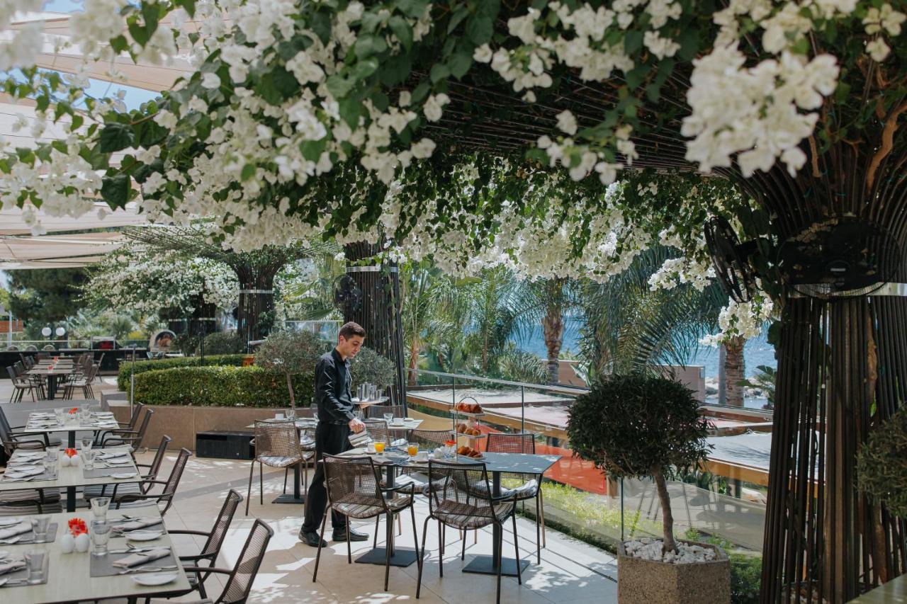 Amathus Beach Hotel Limassol Ngoại thất bức ảnh The Garden Grill