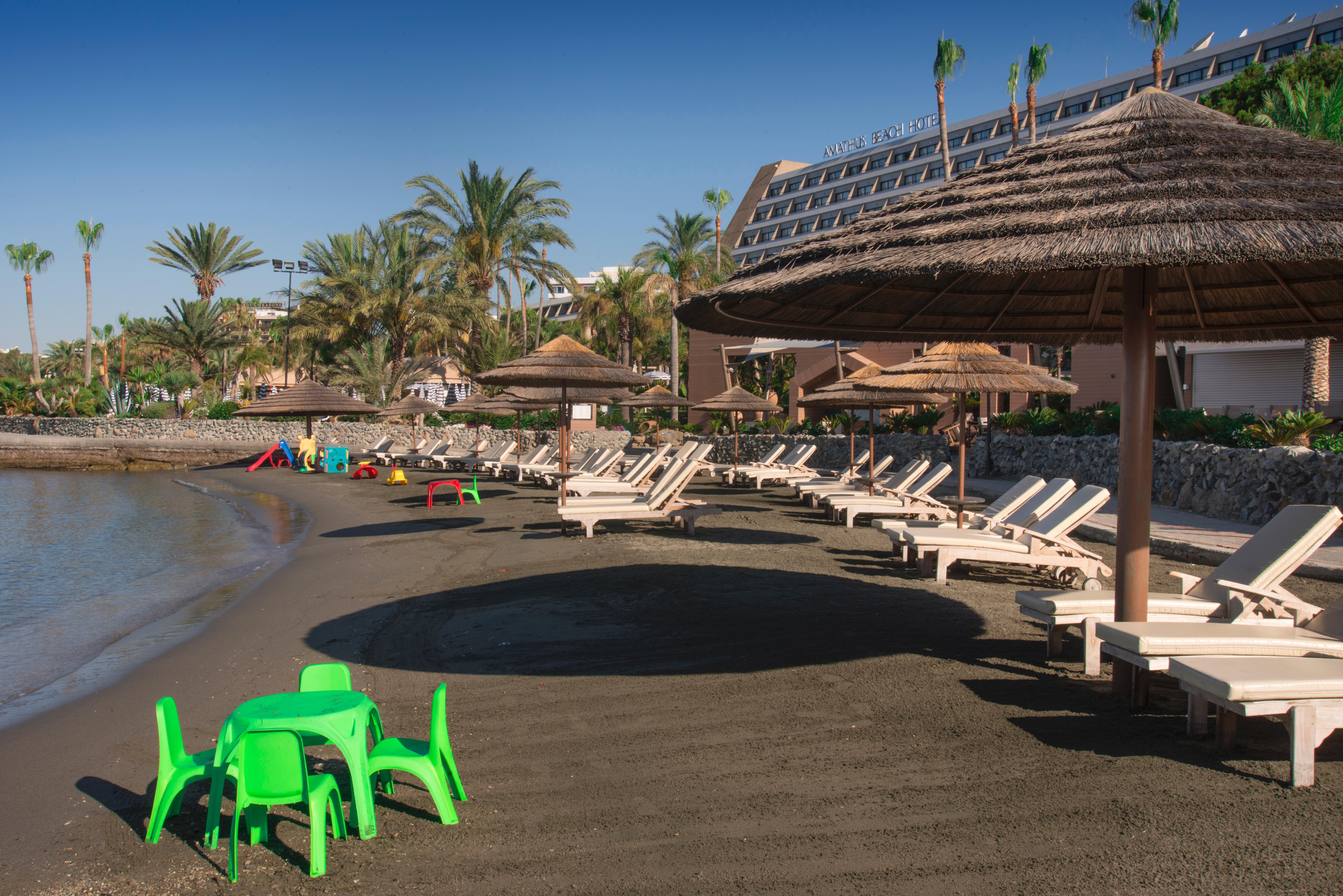Amathus Beach Hotel Limassol Ngoại thất bức ảnh Beach at the hotel
