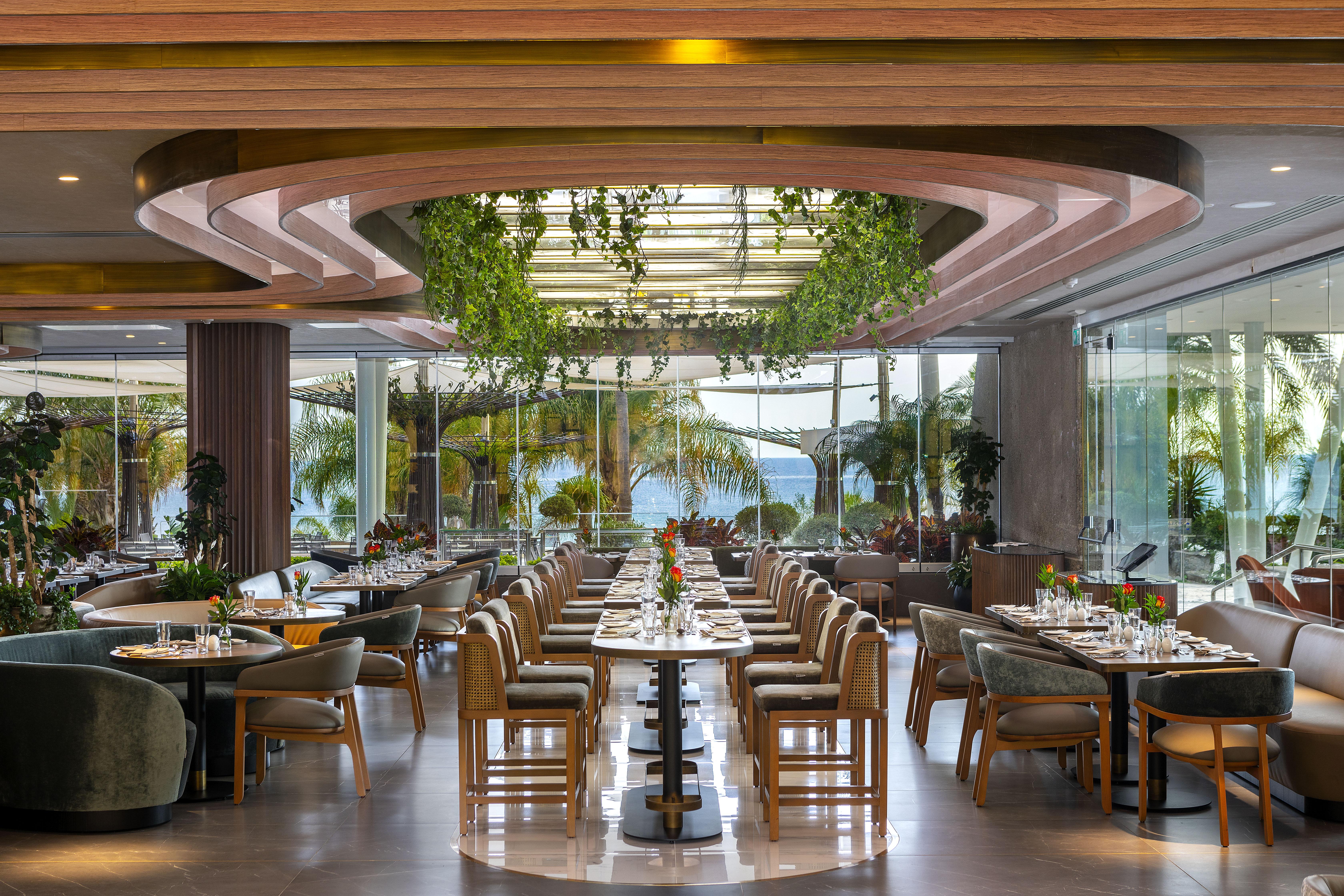 Amathus Beach Hotel Limassol Ngoại thất bức ảnh The restaurant
