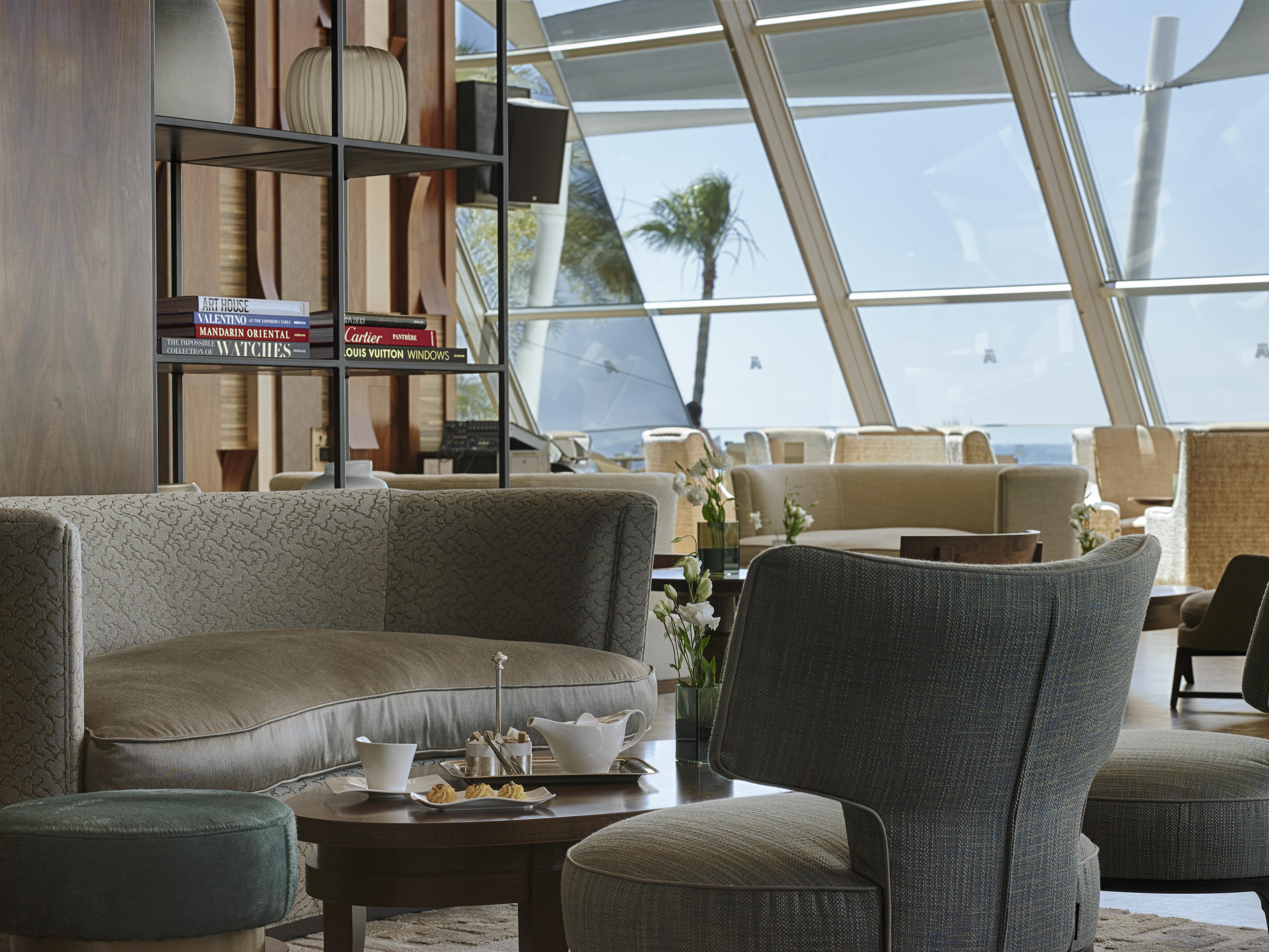 Amathus Beach Hotel Limassol Ngoại thất bức ảnh The Club at Hamad International Airport