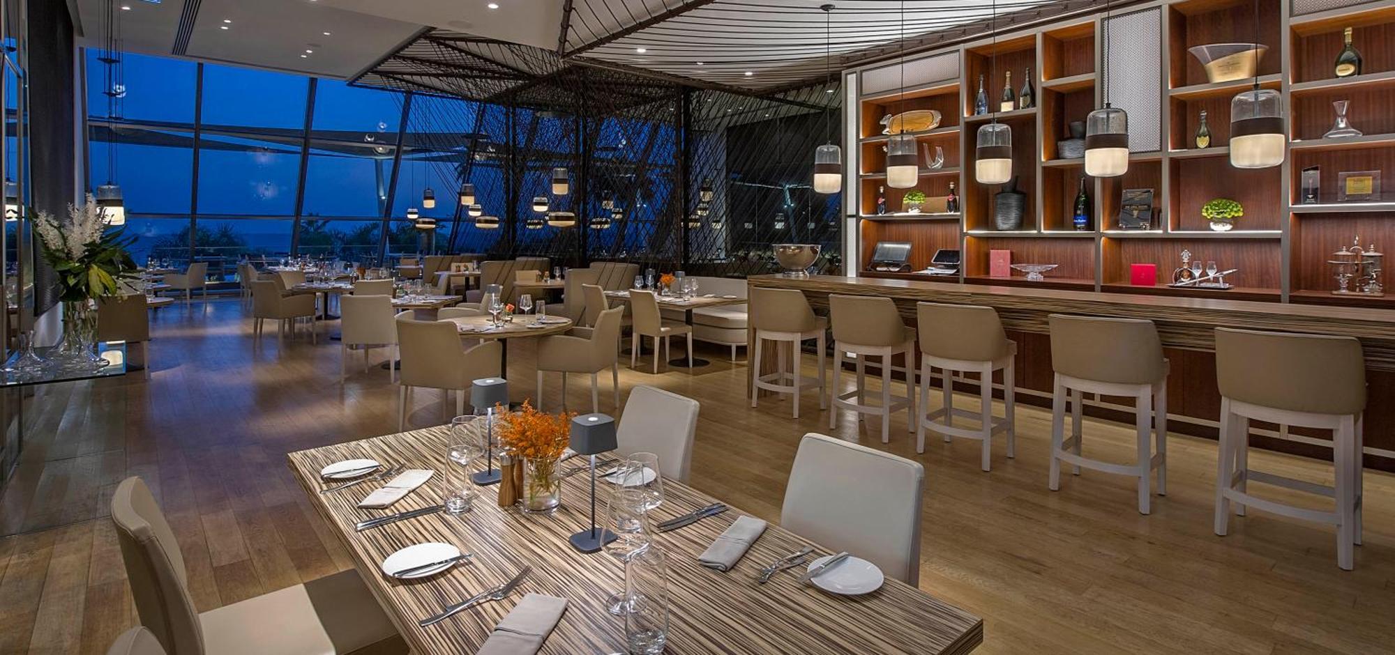 Amathus Beach Hotel Limassol Ngoại thất bức ảnh The Lounge at the Westin Hyderabad