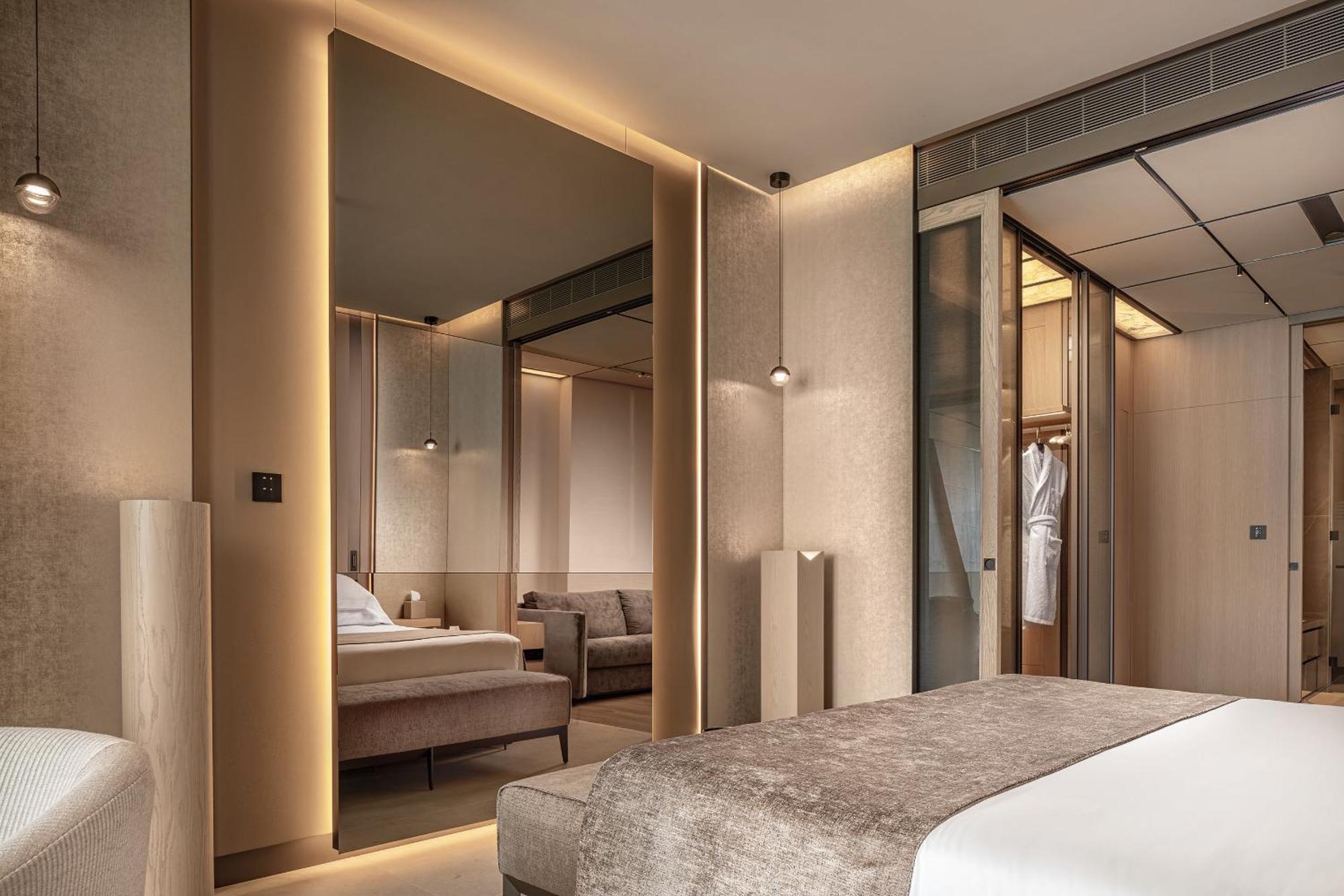 Amathus Beach Hotel Limassol Ngoại thất bức ảnh A guest room at the hotel